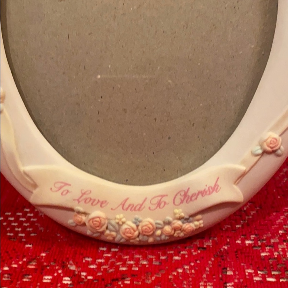 Oval Shape Ceramic Photo-Frame - Picture 2 of 6